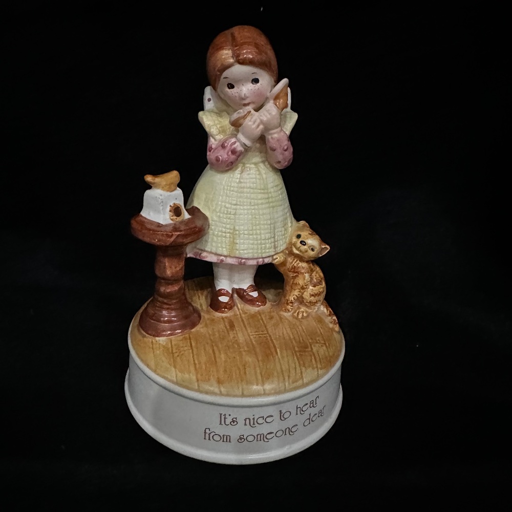 Holly Hobby porcelain girl figurine , Music Box